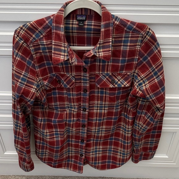 Patagonia Red and Blue Checkered Button Down Shirt - Picture 1 of 8